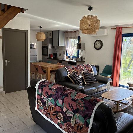 Gite Milin A Sizun Hebergement Confortable Pour 7 Pers Esterno foto