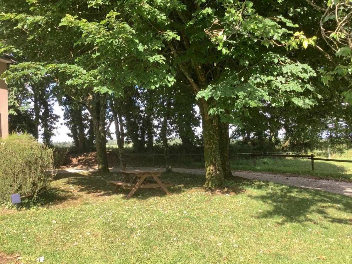 Gite Milin A Sizun Hebergement Confortable Pour 7 Pers Esterno foto