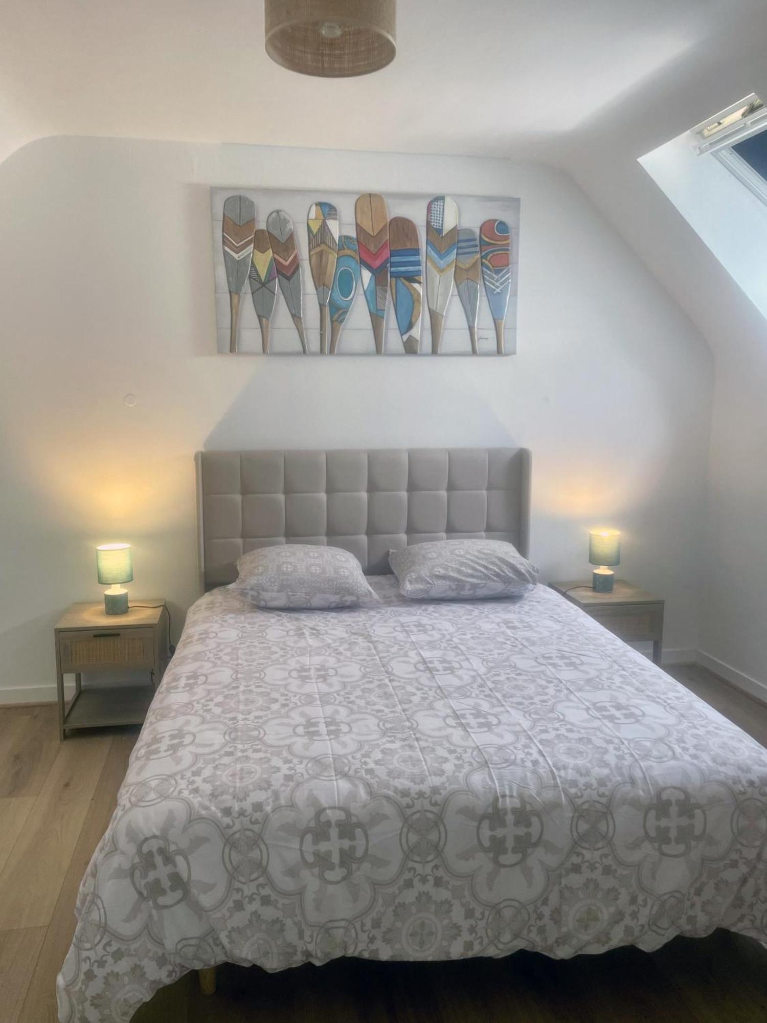 Gite Milin A Sizun Hebergement Confortable Pour 7 Pers Esterno foto